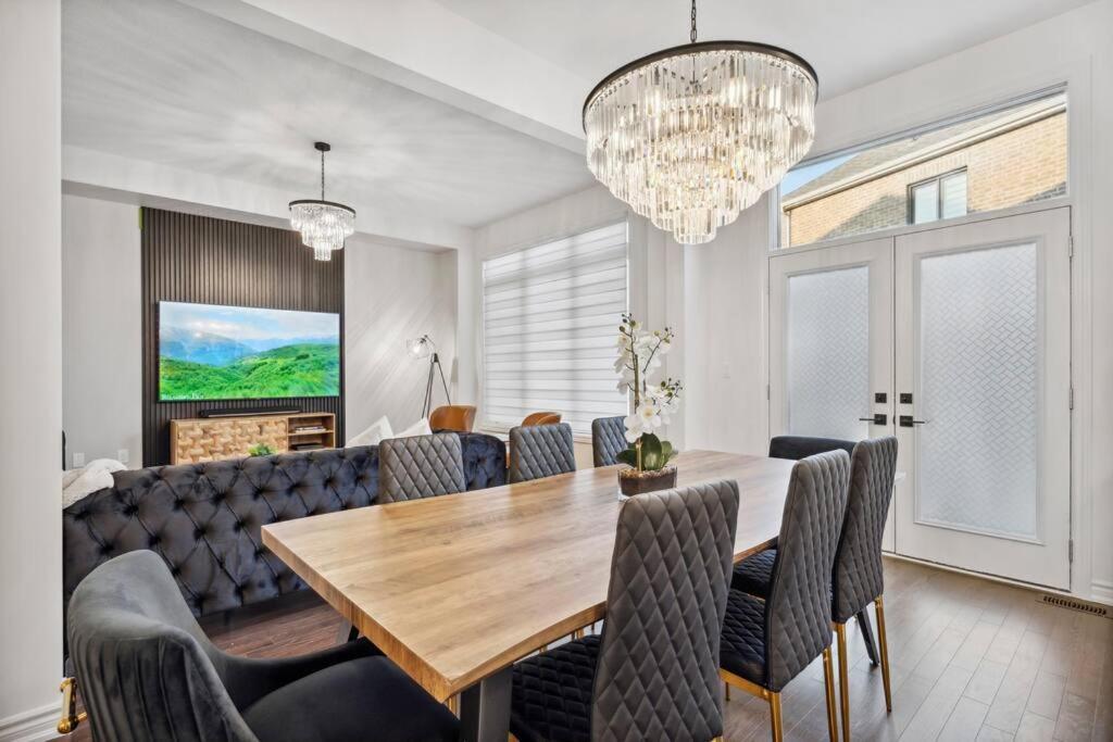 Barrie Luxe, Pool Table 6 Bedroom 6 Ba Custom Design A+ Location ภายนอก รูปภาพ