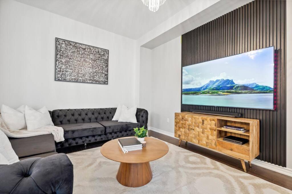 Barrie Luxe, Pool Table 6 Bedroom 6 Ba Custom Design A+ Location ภายนอก รูปภาพ